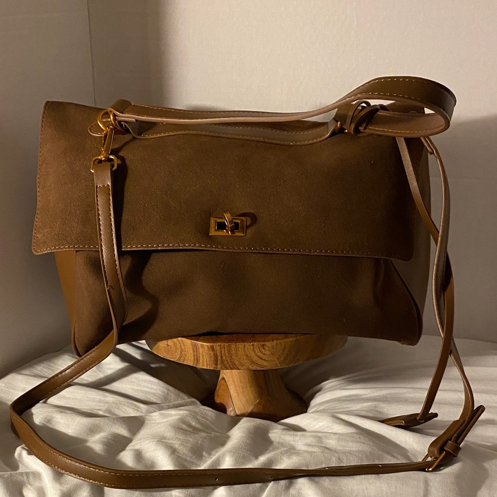 Elegant Brown Leather Shoulder Bag